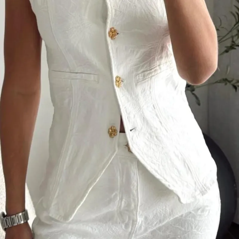 Conjunto brocado botones dorados