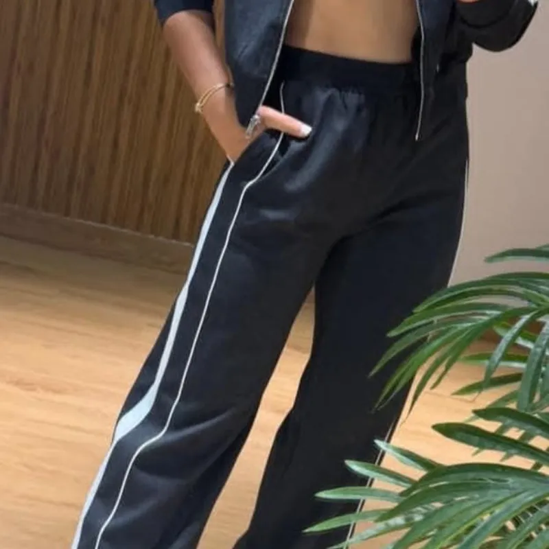 Conjunto chaqueta y pantalón