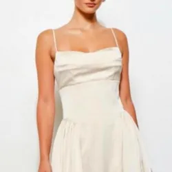 Vestido champagne