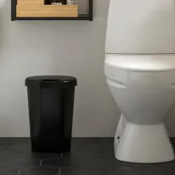 cesto negro con tapa