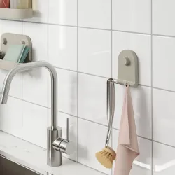 Gancho triple con ventosa