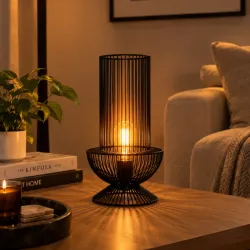 Lámpara de mesa estilo farol