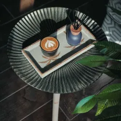 Mesa auxiliar decorativa 