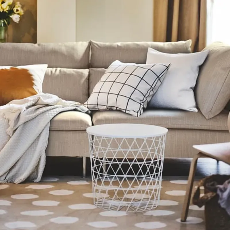 Mesa con almacenamiento 