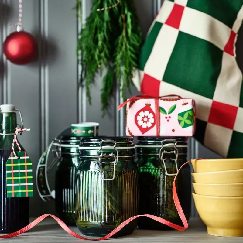 Pote con tapa a presión 