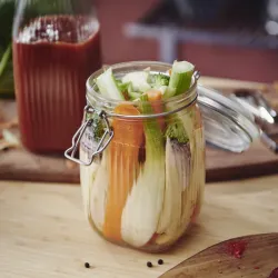 Pote con tapa a presión 