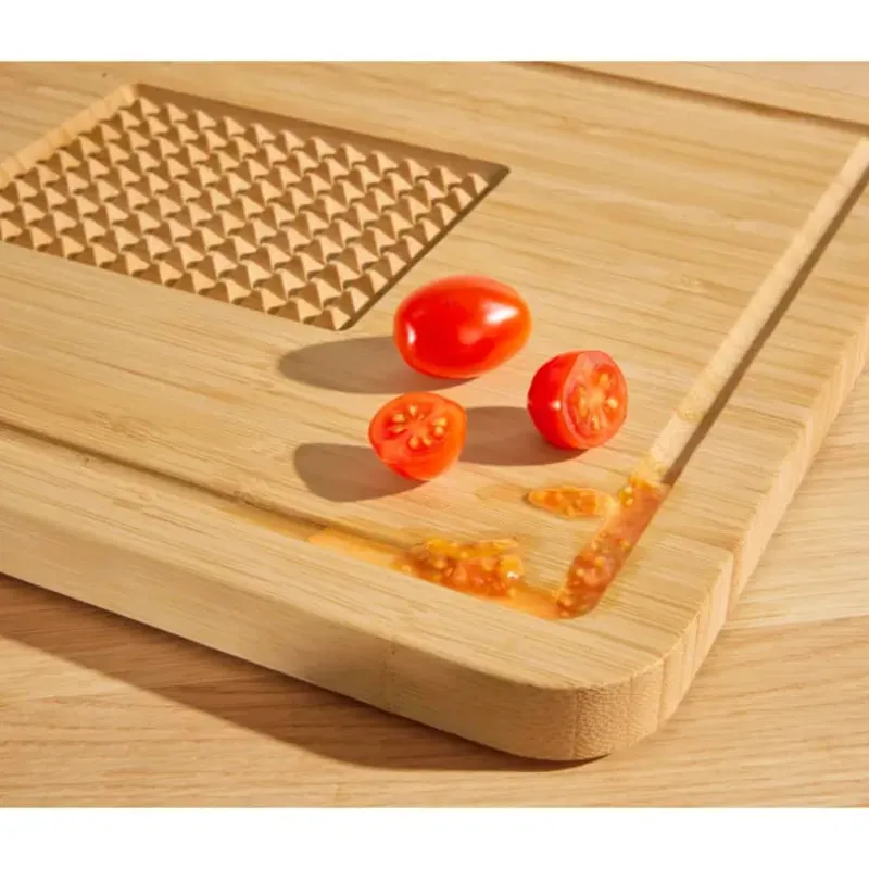 Tabla de corte con relieve