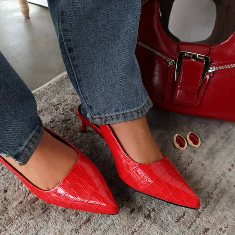 Tacones Puntifinos STRADIVARIUS 