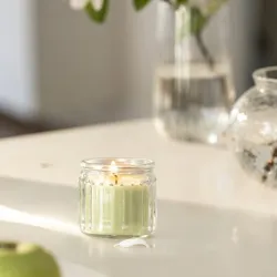 Vela aromática de manzana verde