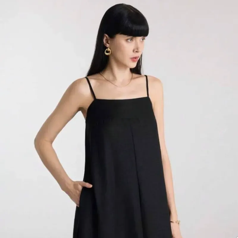 Vestido negro de tirantes