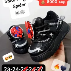 ADIDAS SHITA NEGRO DETALLES BLANCOS SPIDERMAN🖤🤍