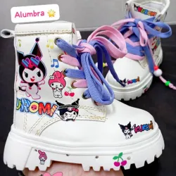 BOTA BLANCA DOBLE CORDÓN KUROMY😎  Alumbra ✨