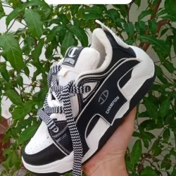 Champion Blanco y negro