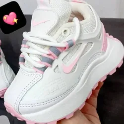 NIKE BAILLELI DETALLE ROSA CLARO🌸