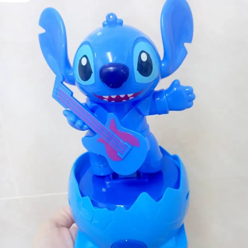 🩵 Stitch sobre huevo