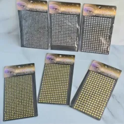 Piedras doradas y plateadas