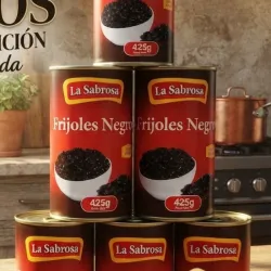 Lata de frijoles negros