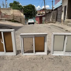 Ventanas corredizas de cristal para baños