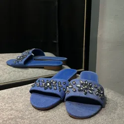 Sandalias 11