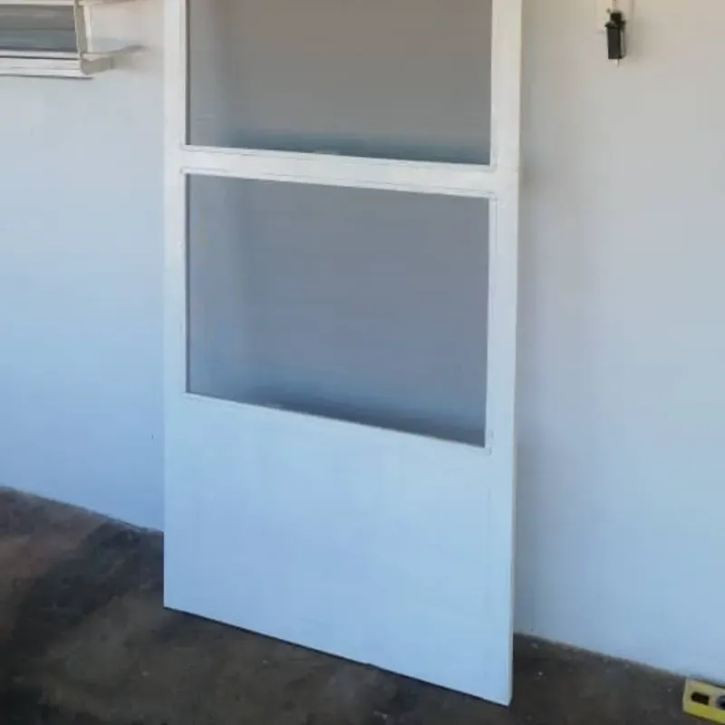 PUERTAS CON MALLA MOSQUITERA