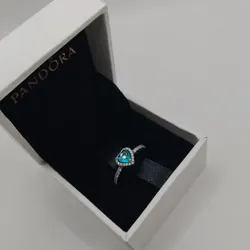 Anillo de Corazón con Piedra Azul