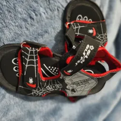 Sandalias de niño