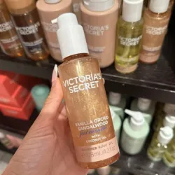 Aceite iluminador corporal de Victoria’s Secret