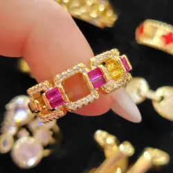 Anillo con piedras rosa 🩷