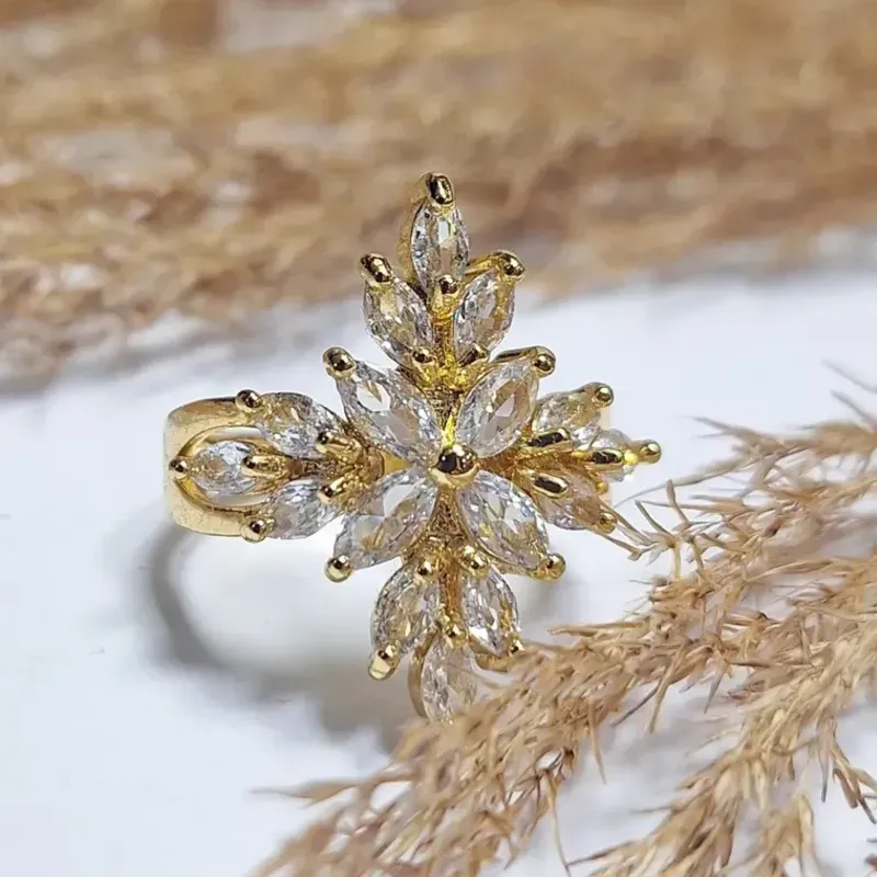 Anillo con piedras 