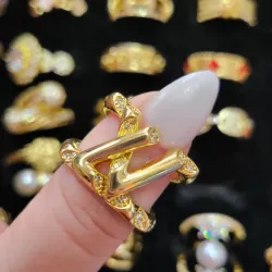 Anillo tipo Louis Vuitton 