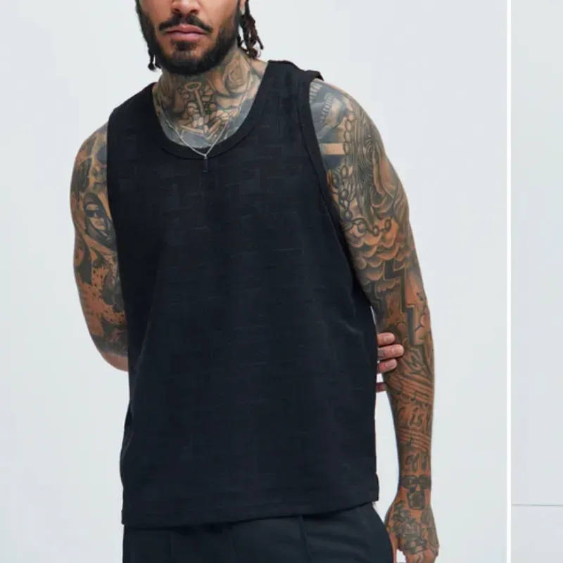 Camiseta 🖤Fashion Nova 