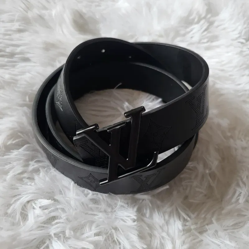Cinto Louis Vuitton negro 