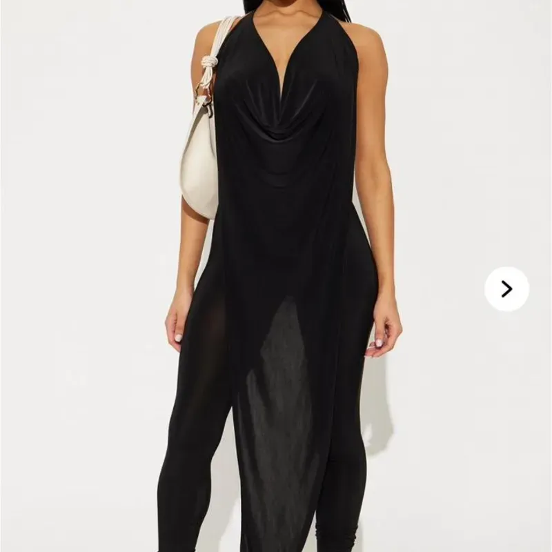 Conjunto asimétrico FASHION NOVA 