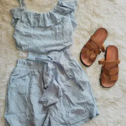 Conjunto de tela bordada