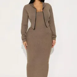 Conjunto de vestido y chaqueta de fashion nova