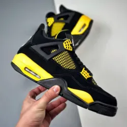 JORDAN RETRO 4