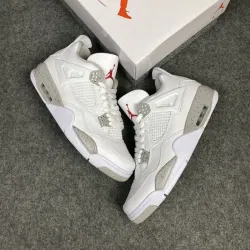 JORDAN RETRO 4