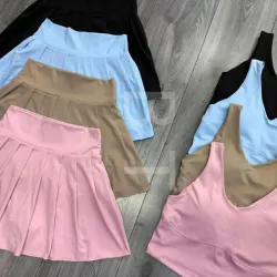Juego de saya y blusas deportivas