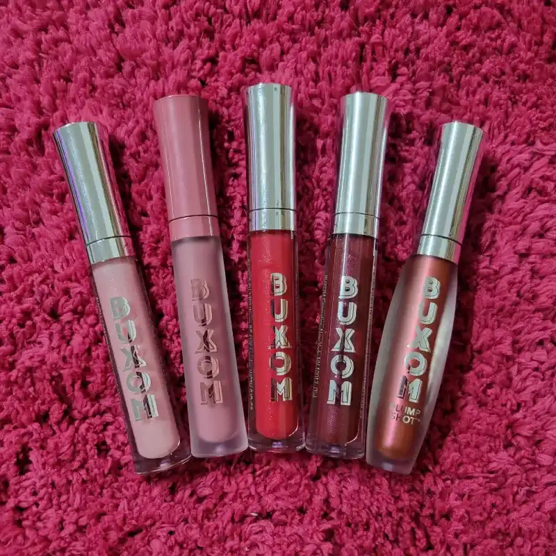 Labiales BUXOM