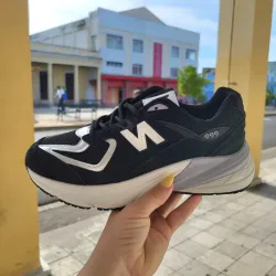 New balance 999
