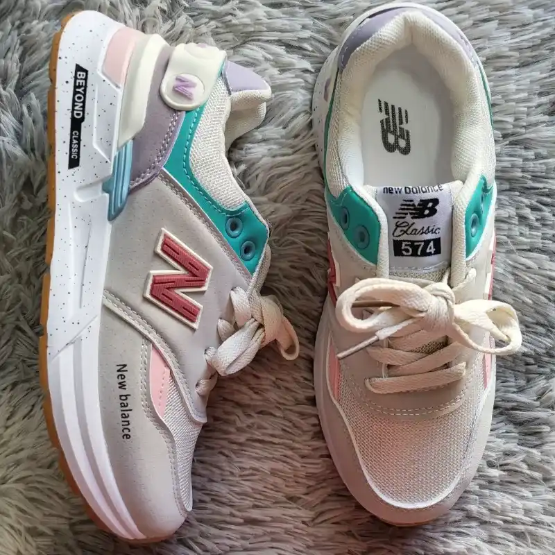 New balance clásicas beige y de colores 