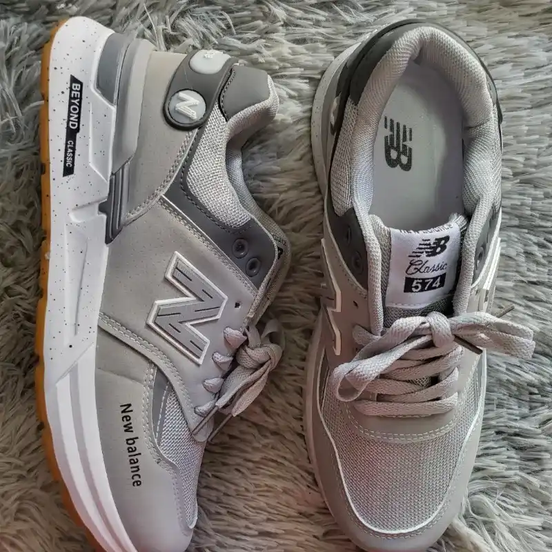 New balance clásicas gris 