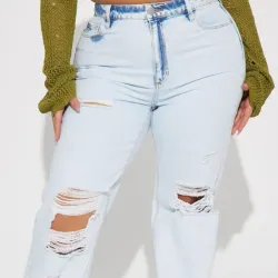 Pantalón boyfriend FASHION NOVA 