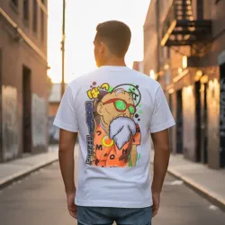 Pullover blanco con detalles fluorescentes 🤍💚