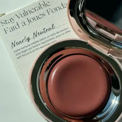 Rubor en crema de Rare Beauty