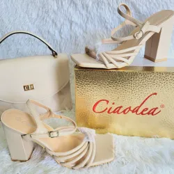 Tacones cuadrados beige 