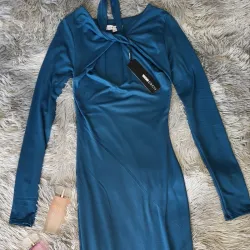 Vestido verde de mangas 