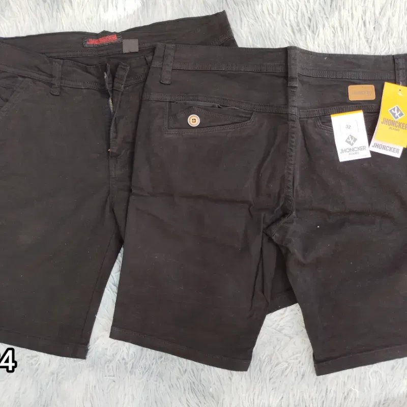 Bermudas.