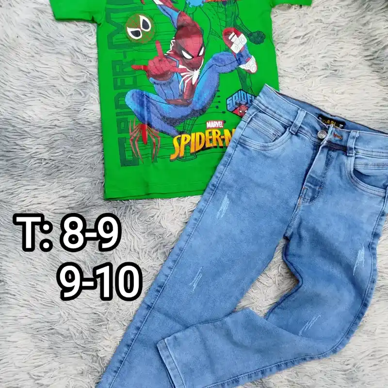 Pulover spiderman y pantalón.