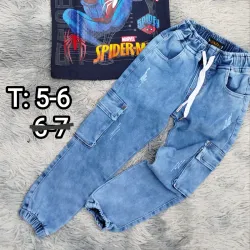 Pulover spiderman y pantalón.